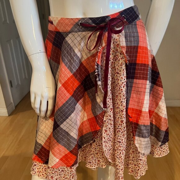 Y2K FREE PEOPLE WRAP AROUND PLAID SKIRT SIZE M MEDIUM - Picture 2 of 4